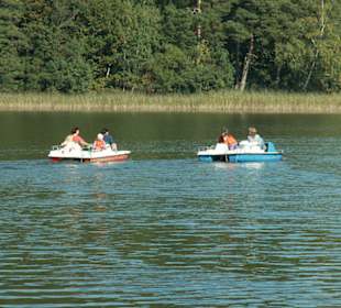 Tretboote auf dem Machasee