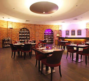 Vinoteque Food & Wine