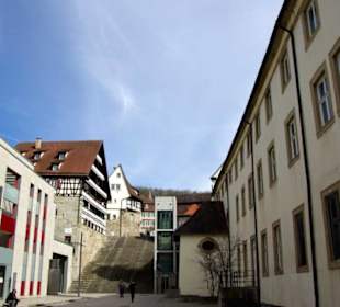 Unterhalb Moderne Bauweise Richtung Marktplatz