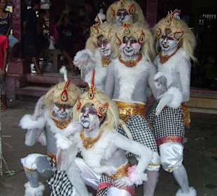 Verkleidete Einheimische