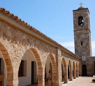 Glockenturm mit archäologischem Museum