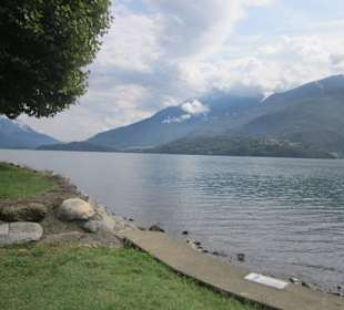 An der Seepromenade Dongo