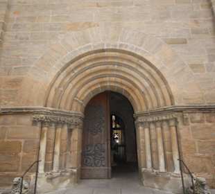 Eingangsportal Münster St. Georg