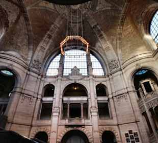 Wände Eingangshalle