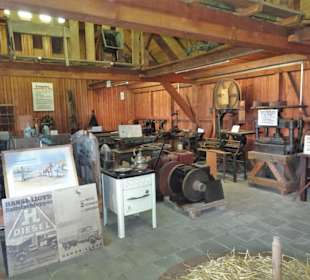 Ausstellung in der Remise der Windmühle Varel