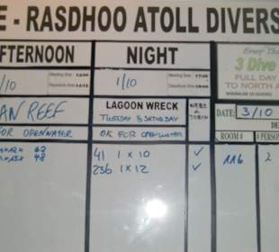 Info-Tafel an Tauchbasen