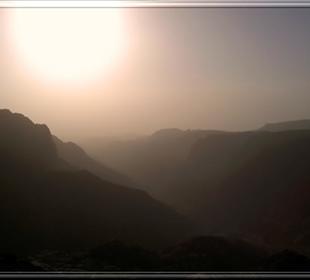 Wadi Dana im Gegenlicht