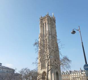 Wieza w pobliżu Ratusza