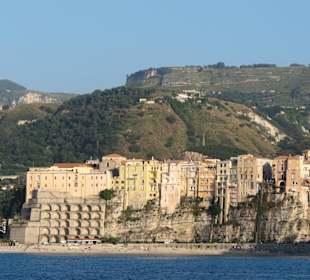 Tropea vom Schiff aus gesehen