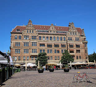 Lokale, Bars, Cafes und Pubs