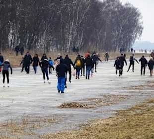 Impressionen vom Eislaufen an der Semkenfahrt