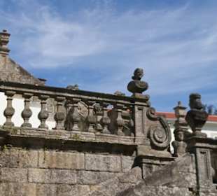 Herrenhaus mit Figuren.