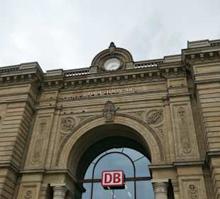 Blick vom Willy-Brandt-Platz zum Hauptbahnhof