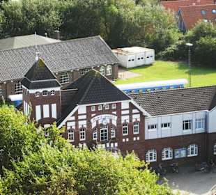 Blick von oben auf den Bahnhof