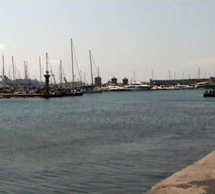 Mandraki Hafen