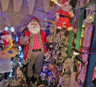 Rundgang durch die Weihnachtsscheune Hellingen