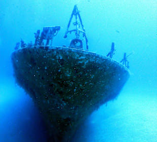 Wrack beim Tauchen vor Comino