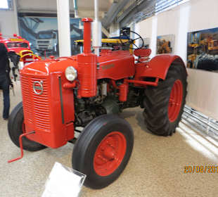 VOLVO Automuseum Traktor