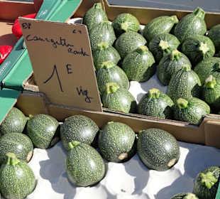 Impressionen vom Wochenmarkt Saint-Cyprien-Plage