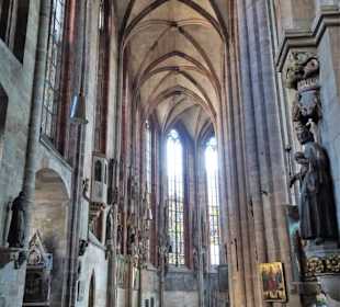 Der Chorumlauf des Altarbereiches