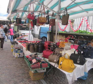 Markt in Dongo