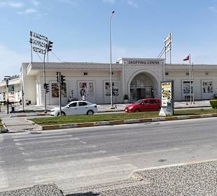 Shopping-Meile - ca. 500 Meter vom Hotel entfernt