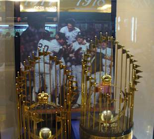 Im Yankee Stadium Museum