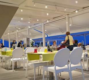 Außenbereich zum Strand runter