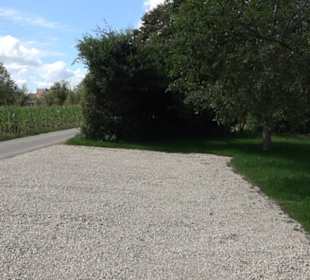 Wanderparkplatz am Friedhof