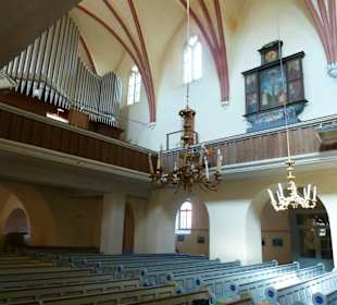 Blick in den Kirchenraum