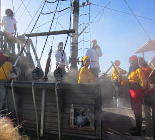 Empfang auf dem Piratenschiff