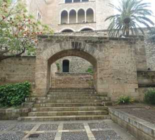 Königspalast