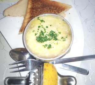 Würzfleisch mit Toast 