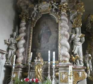 Die katholische Kirche im Ortsteil Fahr