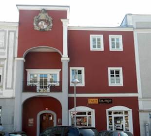 Altes Rathaus mit Wappen