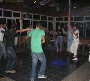 Tanzen in der Palmen Bar
