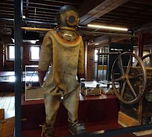 Taucher vor 100 Jahren