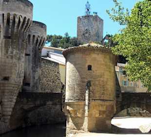 Pernes - Les - Fontaines Ort  der schönen Brunnen