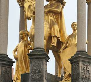 Der Magdeburger Reiter vor dem Alten Rathaus