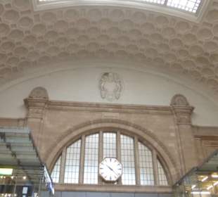 Am Hauptbahnhof von Leipzig