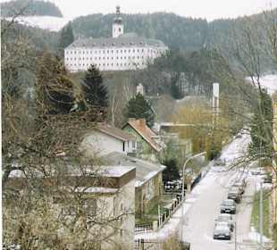 Blick auf Schloss Gloggnitz