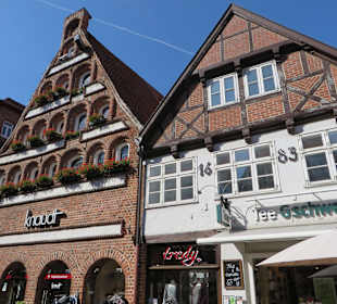 Geschäfte gut eingefügt