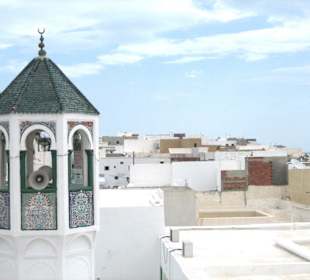 Blick auf das Minarett der kleinen Moschee