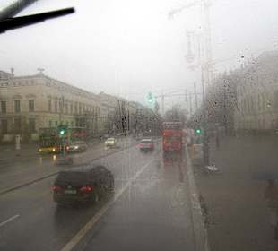 Buslinie 100 wie eine Stadtrundfahrt