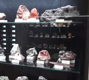 Museum für Mineralien und Mathematik
