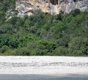 Blick auf die Cala di Luna von der Wasserseite