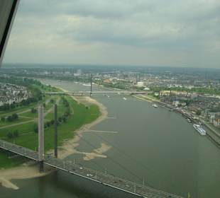 Blick auf den Rhein von oben aus