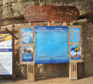 Am Eingang Wild Wadi Waterpark