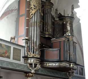 Blick auf die Orgel