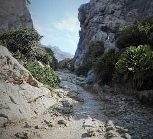 Schmaler Felsdurchlass